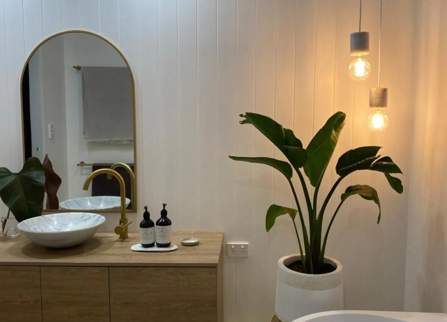 600M To Beach, Family Entertainer, Aircon, Pool & Pizza Oven Maroochydore 0*,  Avustralya