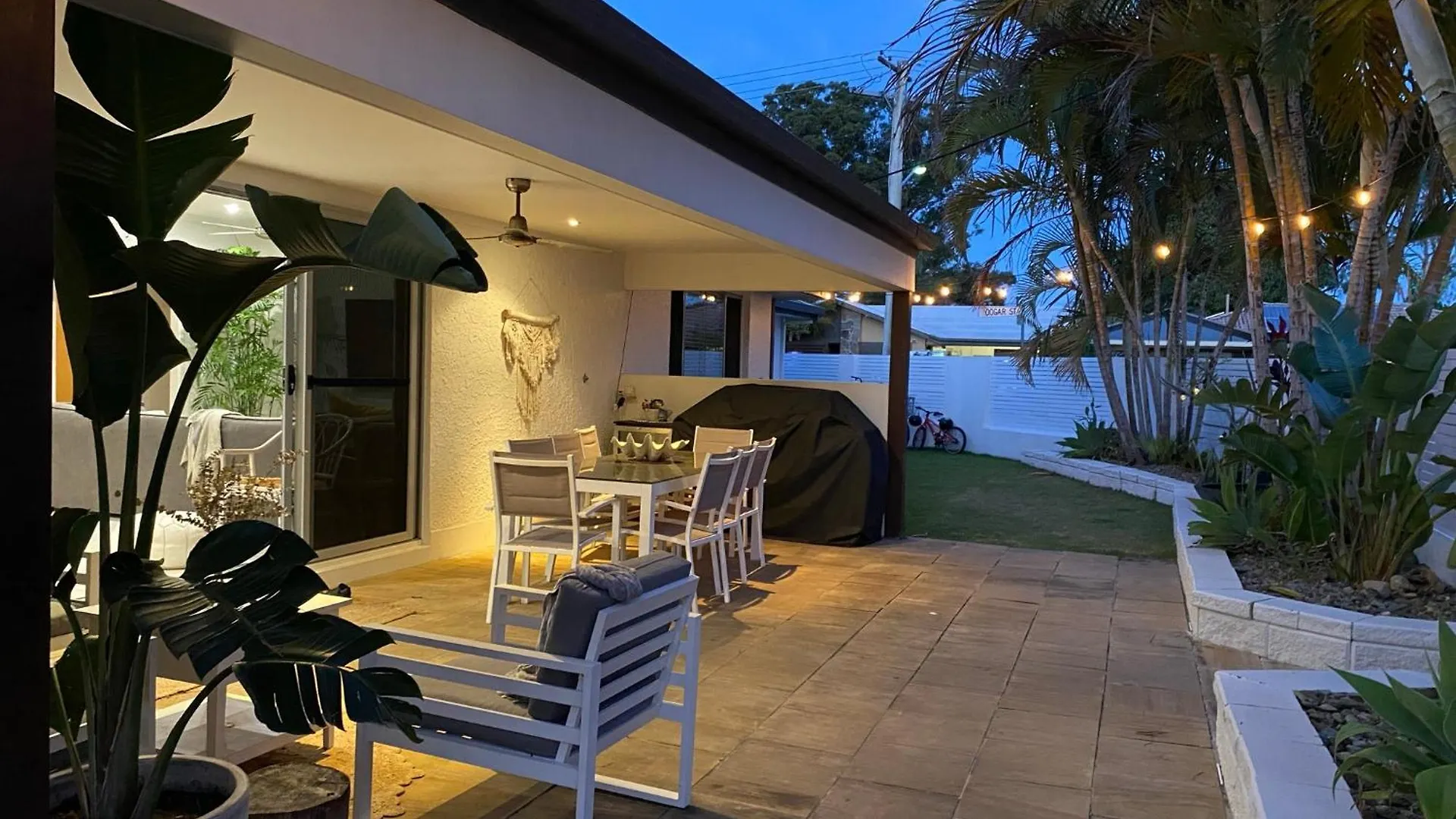 600M To Beach, Family Entertainer, Aircon, Pool & Pizza Oven Maroochydore